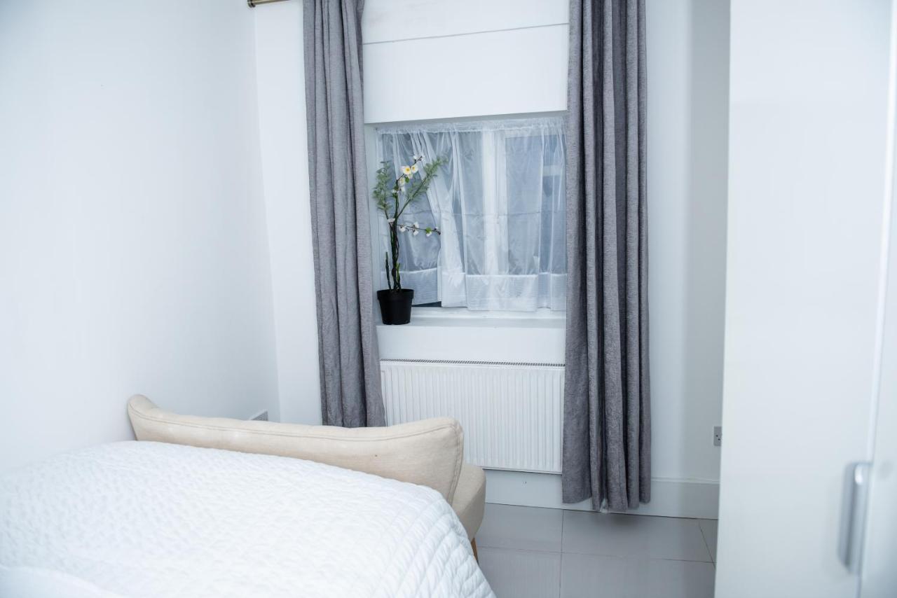 1B Apartment, 30 Mins To Oxford Street Лондон Экстерьер фото