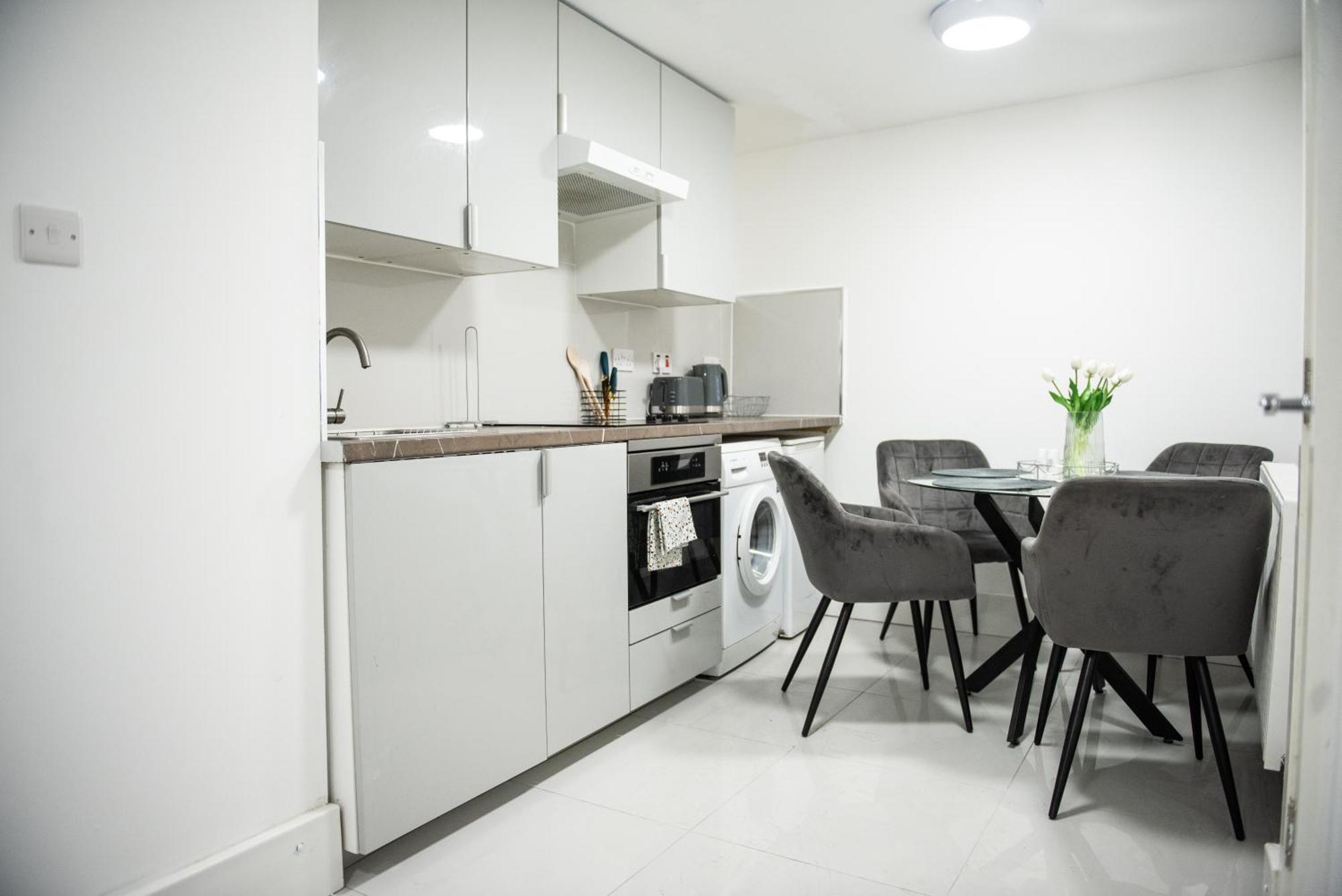1B Apartment, 30 Mins To Oxford Street Лондон Экстерьер фото