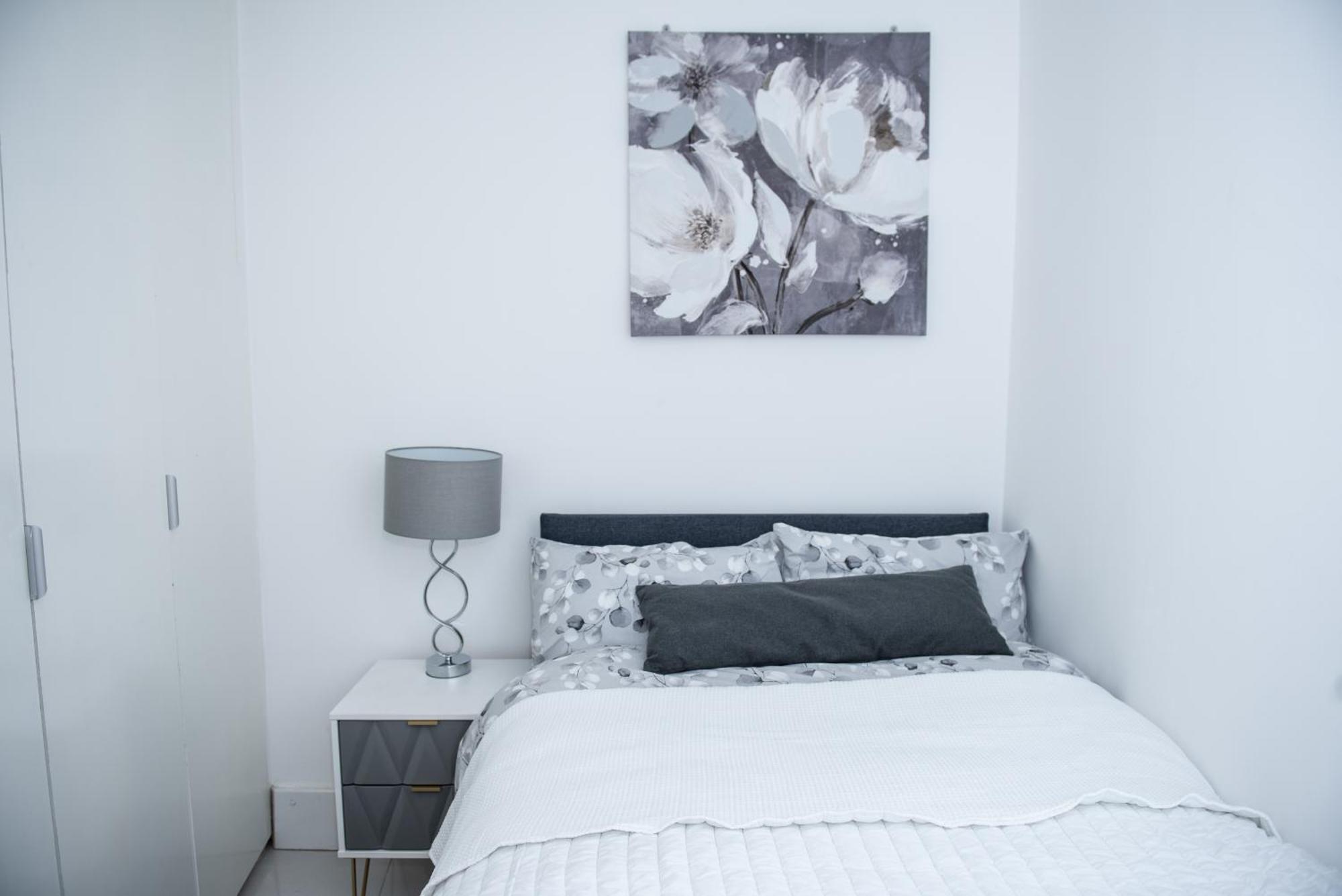1B Apartment, 30 Mins To Oxford Street Лондон Экстерьер фото