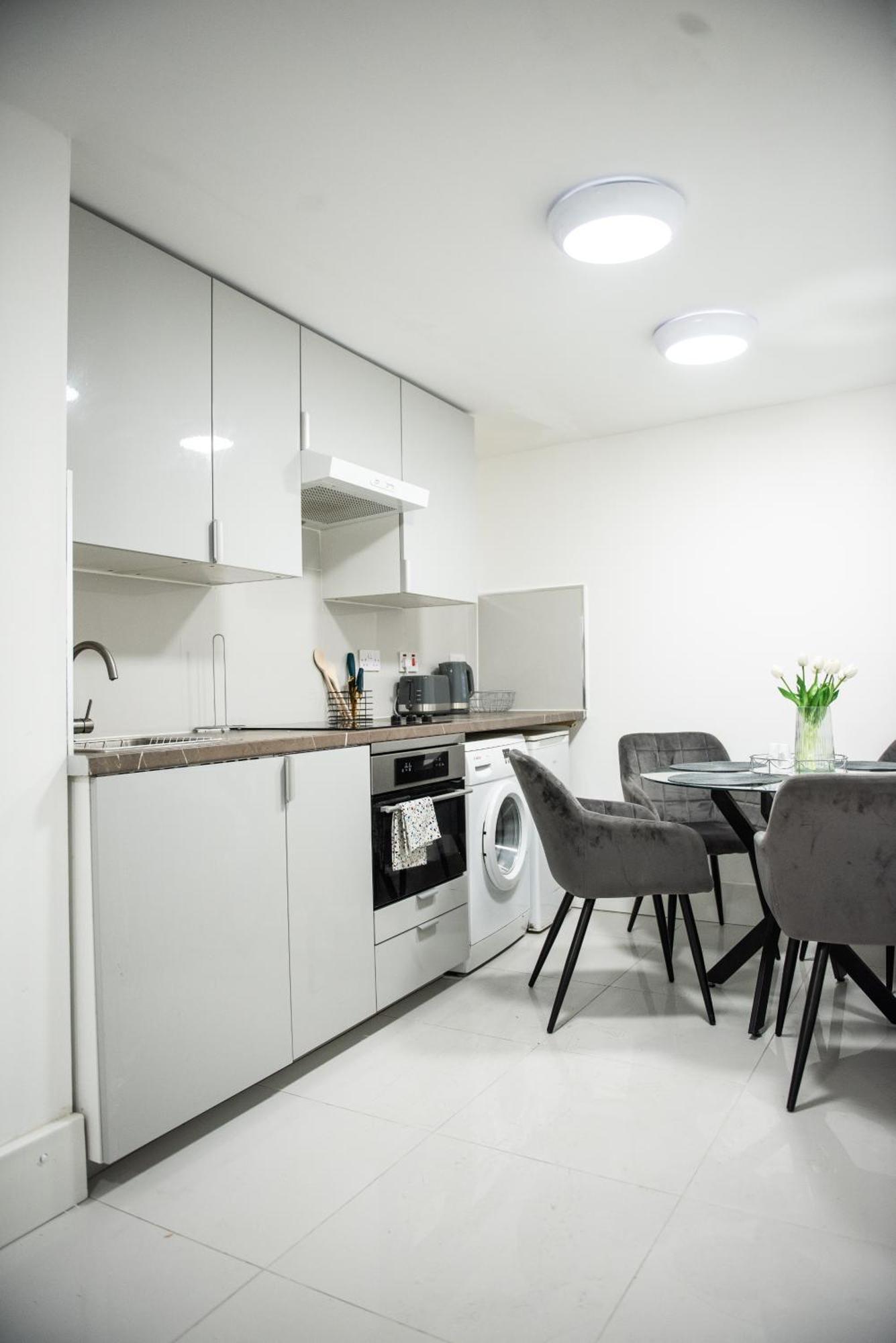 1B Apartment, 30 Mins To Oxford Street Лондон Экстерьер фото